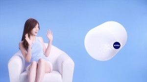 白石麻衣出演、WEB限定動画『乃木坂46　白石麻衣のマシュマロ肌タッチ！？』