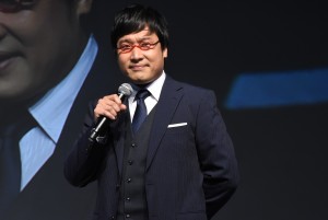 ソフトバンク新サービス発表会でMCを務めた山里亮太
