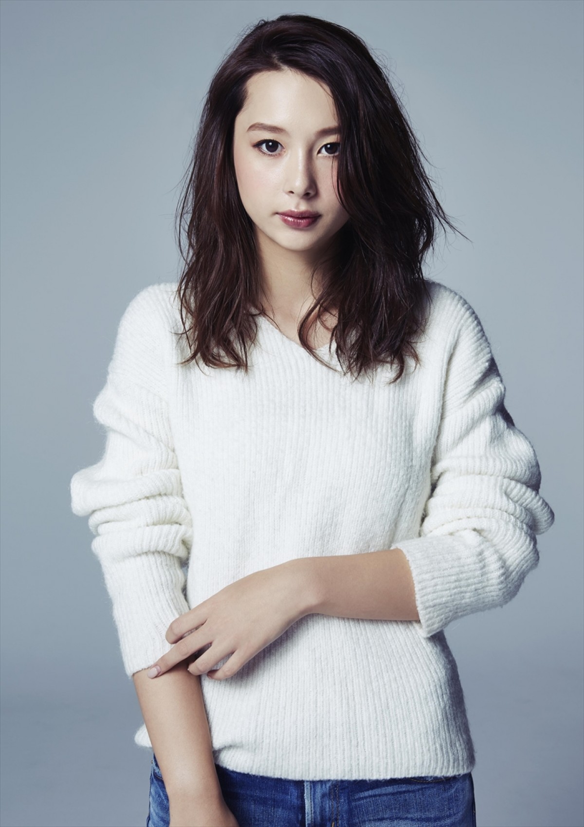 「世界で最も美しい顔100人」ノミネート！テラハNo1美女・Nikiが初写真集発売