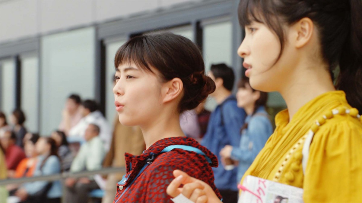 高畑充希＆土屋太鳳、ボケとツッコミの名コンビ誕生!? “ウマジョ”ムービー公開