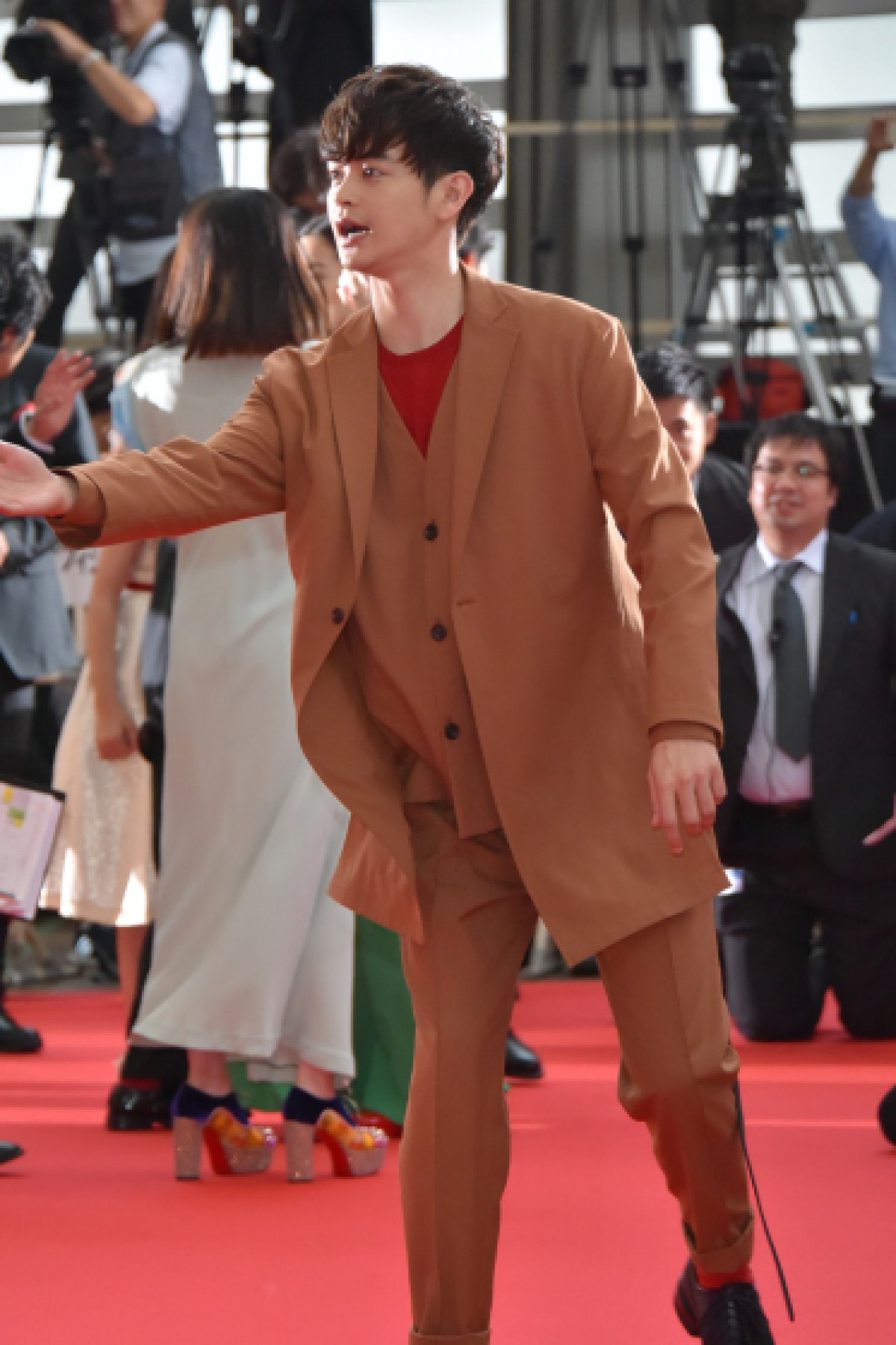新垣結衣、瑛太から「大好き」と愛の告白 『ミックス。』完成イベントにキャスト集結