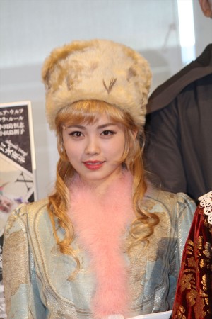 舞台『オーランドー』公開フォトコール＆囲み取材会に登場した小芝風花