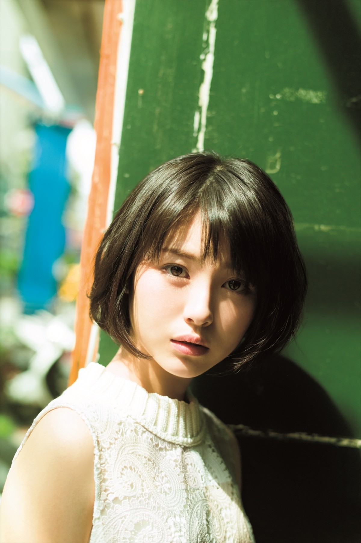 浜辺美波、写真集が異例の早さで重版決定！ 本人お気に入りカットも