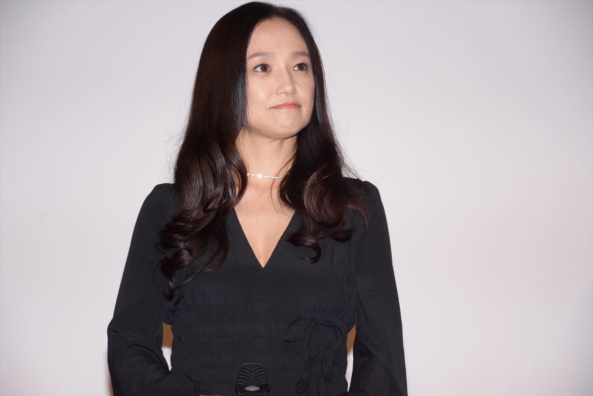 永作博美、市原隼人とのデートシーンに照れ笑い「みんなちょっと薄っすら笑ってる」
