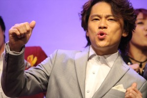 中川晃教、ミュージカル『HEADS UP！』製作発表に登壇