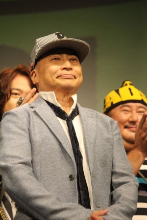 ラサール石井、ミュージカル『HEADS UP！』製作発表に登壇