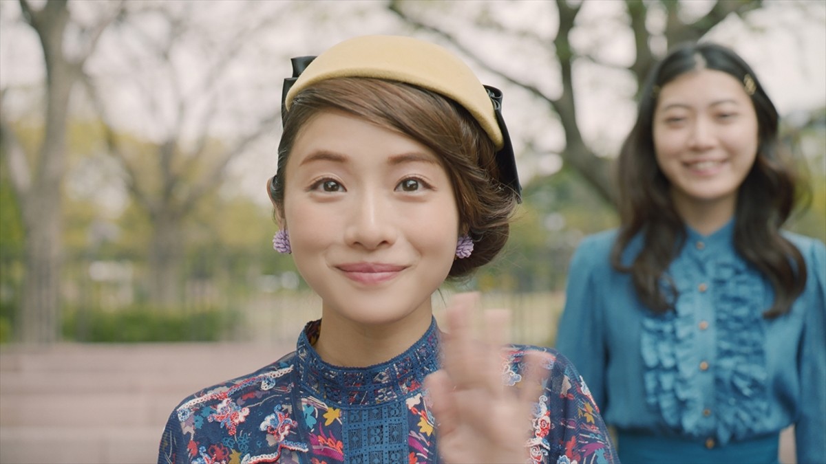 石原さとみ、秋の日比谷でレトロ散策＆元祖ピザトーストに舌鼓！ 東京メトロ新CM公開