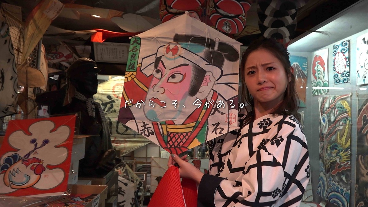 石原さとみ、秋の日比谷でレトロ散策＆元祖ピザトーストに舌鼓！ 東京メトロ新CM公開
