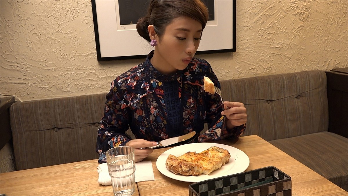 石原さとみ、秋の日比谷でレトロ散策＆元祖ピザトーストに舌鼓！ 東京メトロ新CM公開