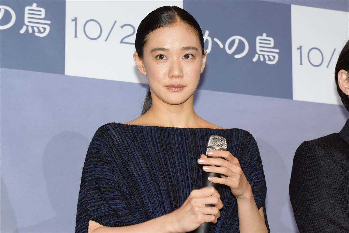 蒼井優、主演作『彼鳥』は“クズ合戦” 阿部サダヲは竹野内豊との意外な共通点を明かす