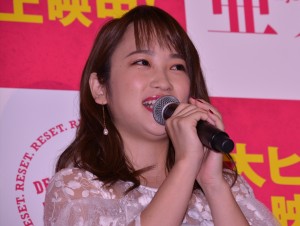 映画『亜人』初日舞台挨拶に出席した川栄李奈