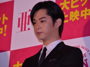 映画『亜人』初日舞台挨拶に出席した千葉雄大