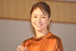 『先に生まれただけの僕』記者会見に登場した井川遥