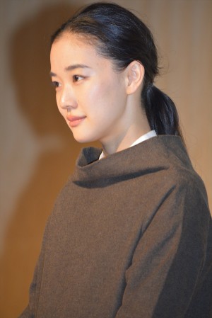 『先に生まれただけの僕』記者会見に登場した蒼井優