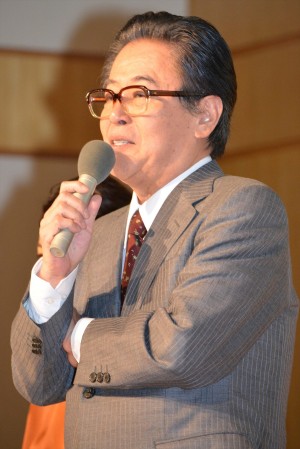 『先に生まれただけの僕』記者会見に登場した風間杜夫