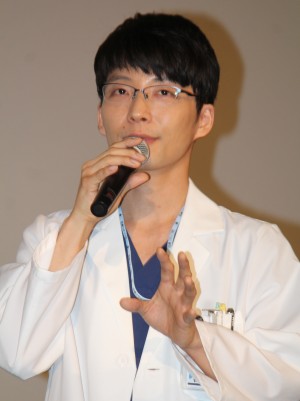 星野源、『コウノドリ』特別試写会＆舞台挨拶に出席