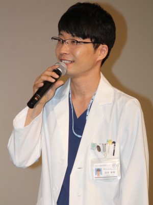 星野源、『コウノドリ』特別試写会＆舞台挨拶に出席