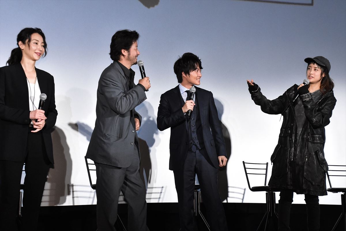 浅野忠信、テキトー発言で“相棒”神木隆之介が困惑「ボロボロに…」