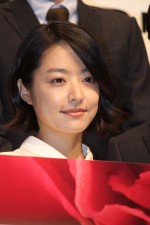 井上真央、ドラマ『明日の約束』制作発表会見に登壇