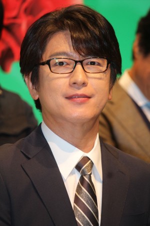 及川光博、ドラマ『明日の約束』制作発表会見に登壇