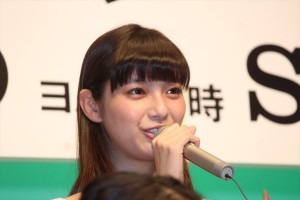 新川優愛、ドラマ『明日の約束』制作発表会見に登壇