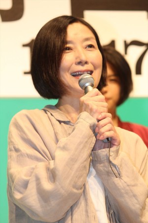 手塚理美、ドラマ『明日の約束』制作発表会見に登壇