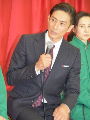 ドラマ『監獄のお姫さま』記者取材会に出席した伊勢谷友介