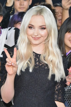 『ディセンダント2』プレミア・イベントに登壇したダヴ・キャメロン