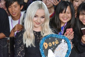 『ディセンダント2』プレミア・イベントに登壇したダヴ・キャメロン