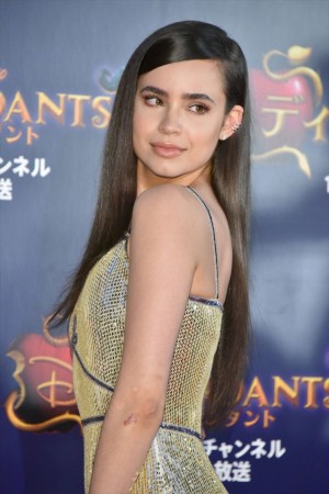 『ディセンダント2』プレミア・イベントに登壇したソフィア・カーソン