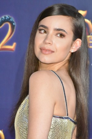 『ディセンダント2』プレミア・イベントに登壇したソフィア・カーソン