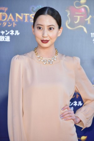 『ディセンダント2』プレミア・イベントに登壇した河北麻友子
