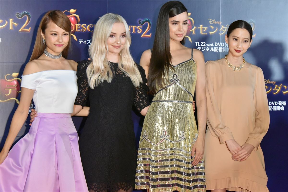 『ディセンダント2』主演のダヴ＆ソフィアが初来日！ ファン300名が熱狂