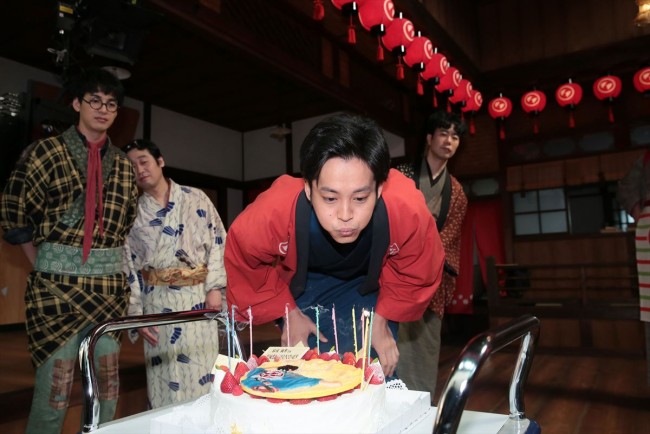 『わろてんか』松坂桃李、誕生日を撮影スタジオでお祝い　20171017