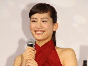綾瀬はるか主演『奥様は、取り扱い注意』、青木さやかの怪演に「今日の主役」と大反響