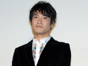 映画『斉木楠雄のΨ難』初日舞台挨拶に出席した笠原秀幸