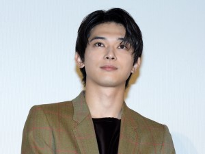 映画『斉木楠雄のΨ難』初日舞台挨拶に出席した吉沢亮