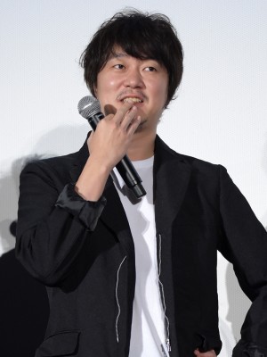 映画『斉木楠雄のΨ難』初日舞台挨拶に出席した新井浩文