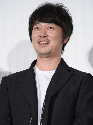 映画『斉木楠雄のΨ難』初日舞台挨拶に出席した新井浩文