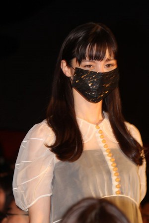 中条あやみ、『覆面系ノイズ』完成披露試写会イベントに登場