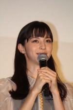 中条あやみ、『覆面系ノイズ』完成披露試写会イベントに登場