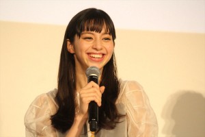 中条あやみ、『覆面系ノイズ』完成披露試写会イベントに登場