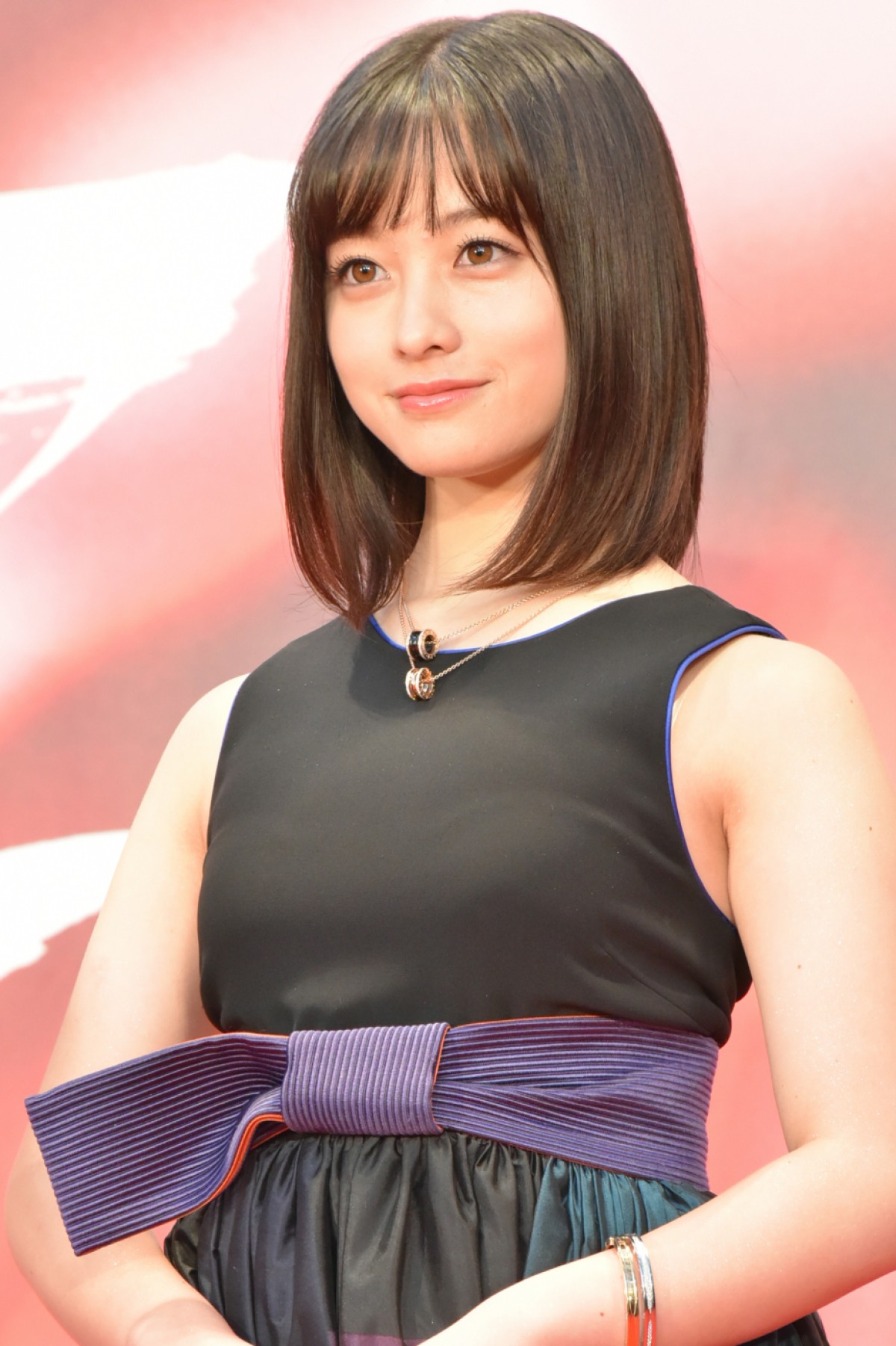 ＜TIFF2017＞アンバサダーに就任した橋本環奈、ブラックロングドレスでファン魅了