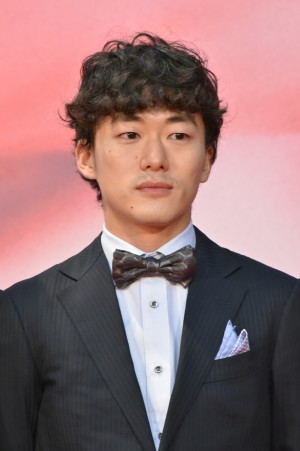 松居大悟監督、「第30回東京国際映画祭」オープニング＆レッドカーペットに登場