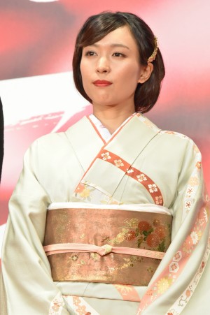 黒川芽以、「第30回東京国際映画祭」オープニング＆レッドカーペットに登場