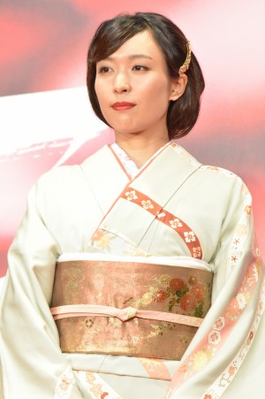 黒川芽以、「第30回東京国際映画祭」オープニング＆レッドカーペットに登場