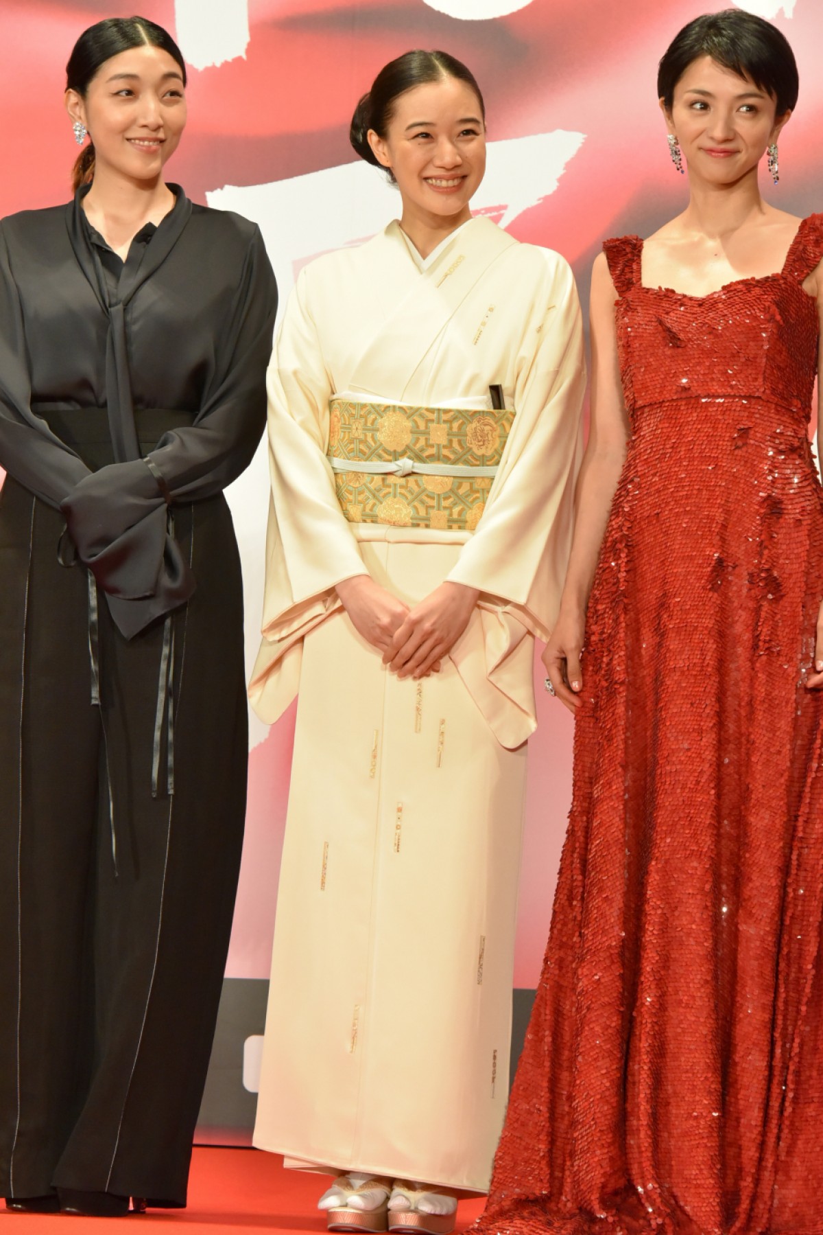 ＜TIFF2017＞チーム「85年組」安藤サクラ＆蒼井優＆満島ひかり＆宮崎あおい「厄なんてフッ飛ばす」