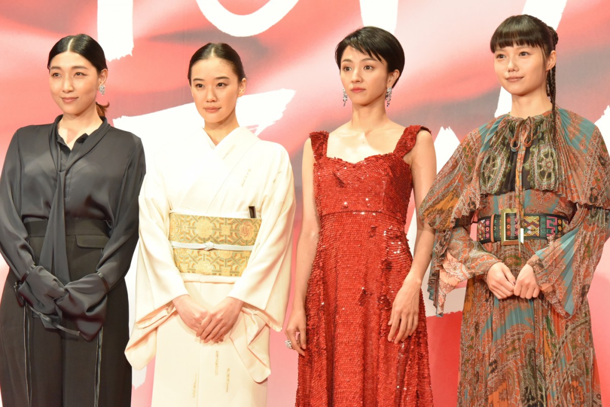＜TIFF2017＞チーム「85年組」安藤サクラ＆蒼井優＆満島ひかり＆宮崎あおい「厄なんてフッ飛ばす」