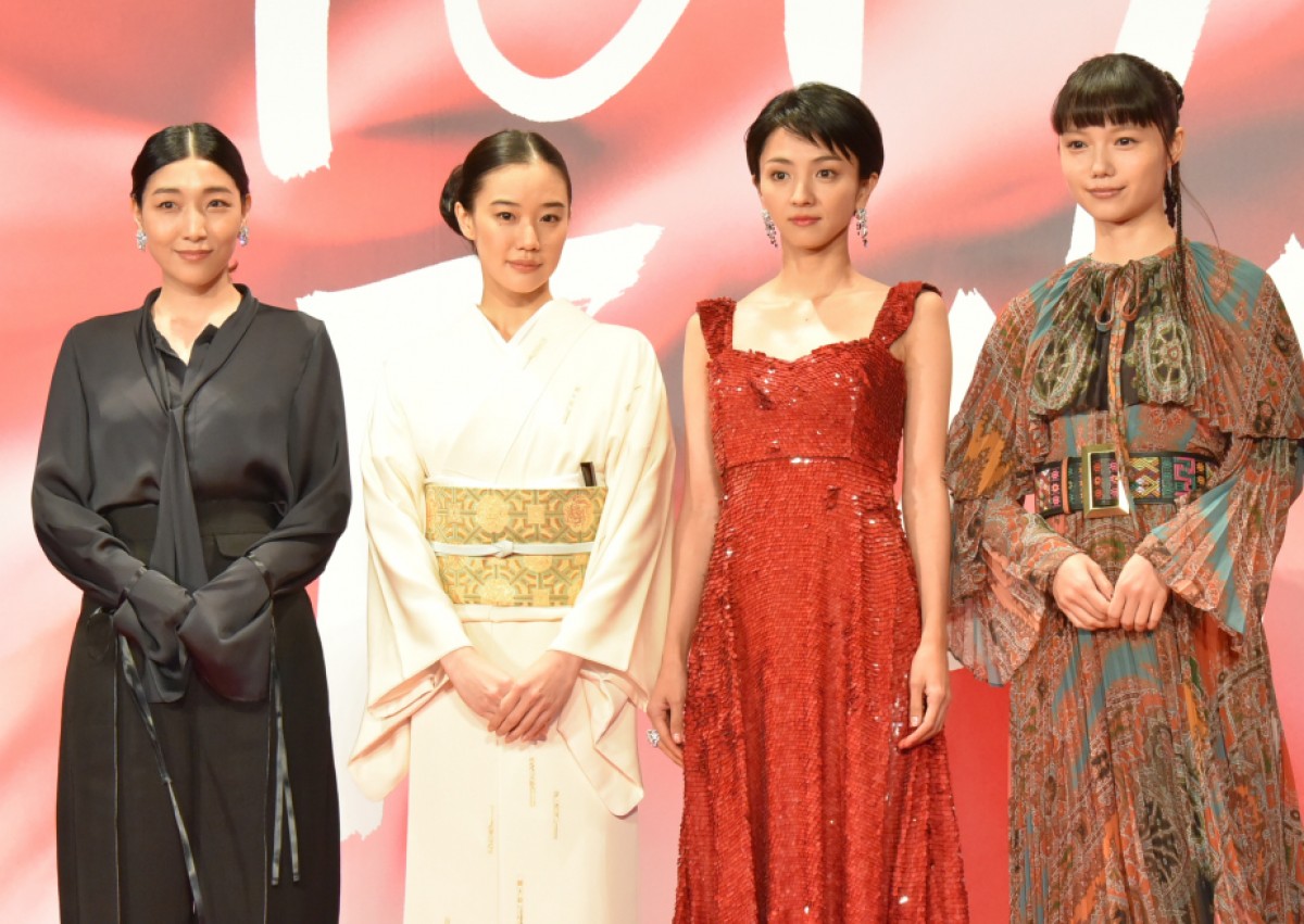 ＜TIFF2017＞チーム「85年組」安藤サクラ＆蒼井優＆満島ひかり＆宮崎あおい「厄なんてフッ飛ばす」