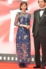 本田翼、「第30回東京国際映画祭」オープニング＆レッドカーペットに登場
